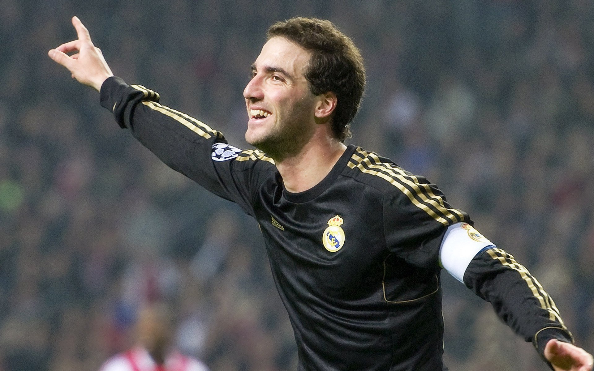 包含若昂·菲利克斯刷新里程碑，阿森纳半决赛力克川崎前锋，晋级概率达65％的词条